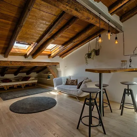 Castiglione 77 Apartment