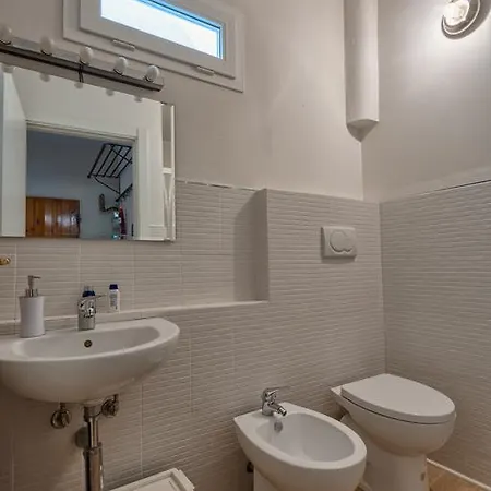 Castiglione 77 Apartment